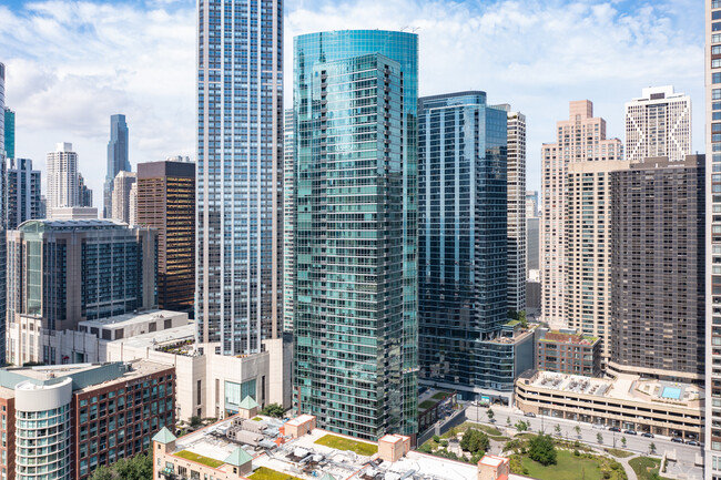 ParkView Condominiums in Chicago, IL - Foto de edificio - Building Photo