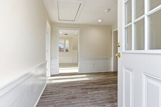 294 Great Rd, Unit rear in Littleton, MA - Foto de edificio - Building Photo