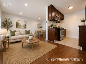 16215 Vanowen St, Unit 11 in Van Nuys, CA - Building Photo