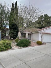 4804 Marblecrest Ct in Las Vegas, NV - Building Photo - Building Photo