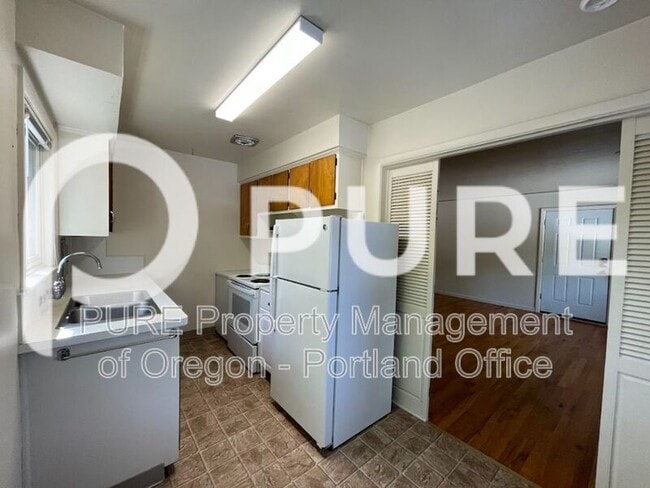 property at 1511 SE Oak St
