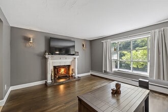 6 Mackin St in Hudson, MA - Building Photo - Building Photo