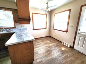 10911-10913 W Langlade St in Milwaukee, WI - Building Photo - Building Photo