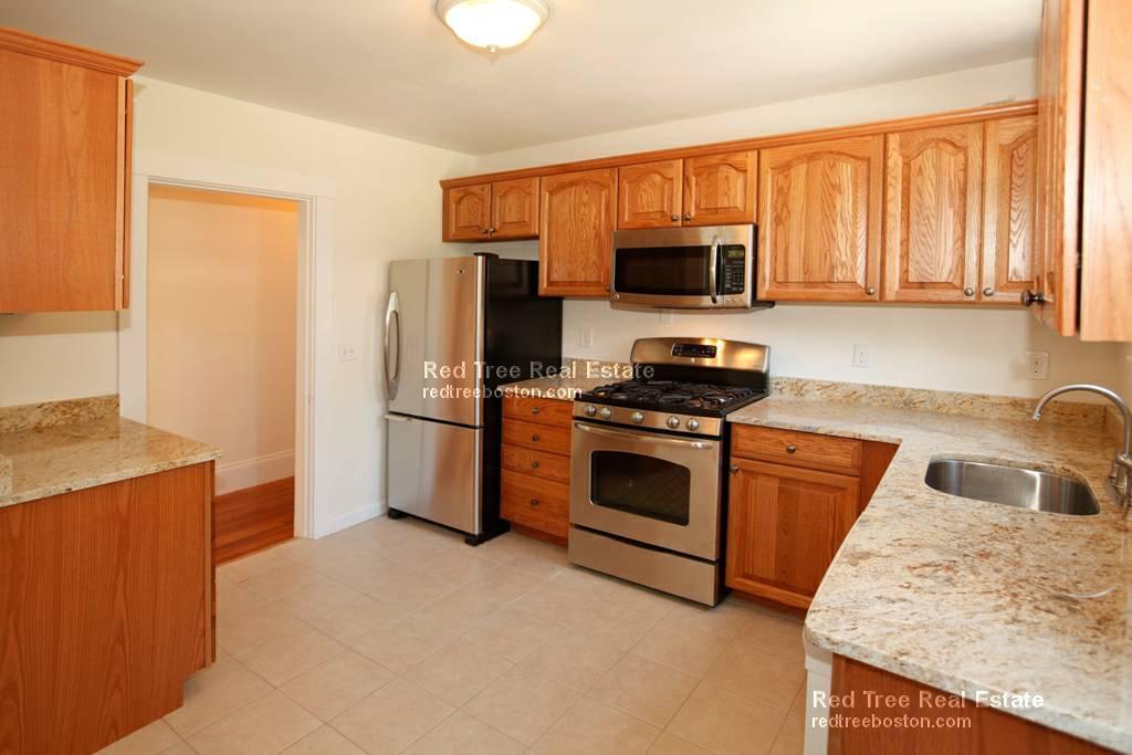 508 Heath St, Unit 1 in Chestnut Hill, MA - Building Photo