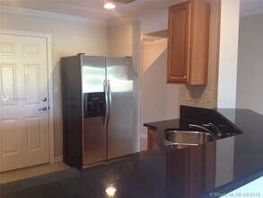 9115 Chambers St in Tamarac, FL - Foto de edificio - Building Photo