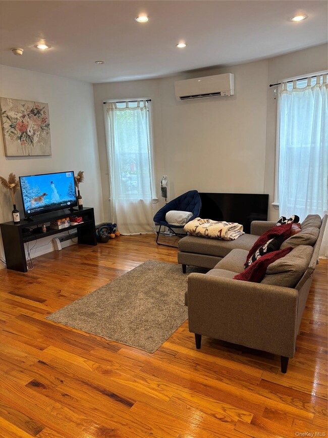 2866 Dudley Ave in Bronx, NY - Building Photo - Building Photo