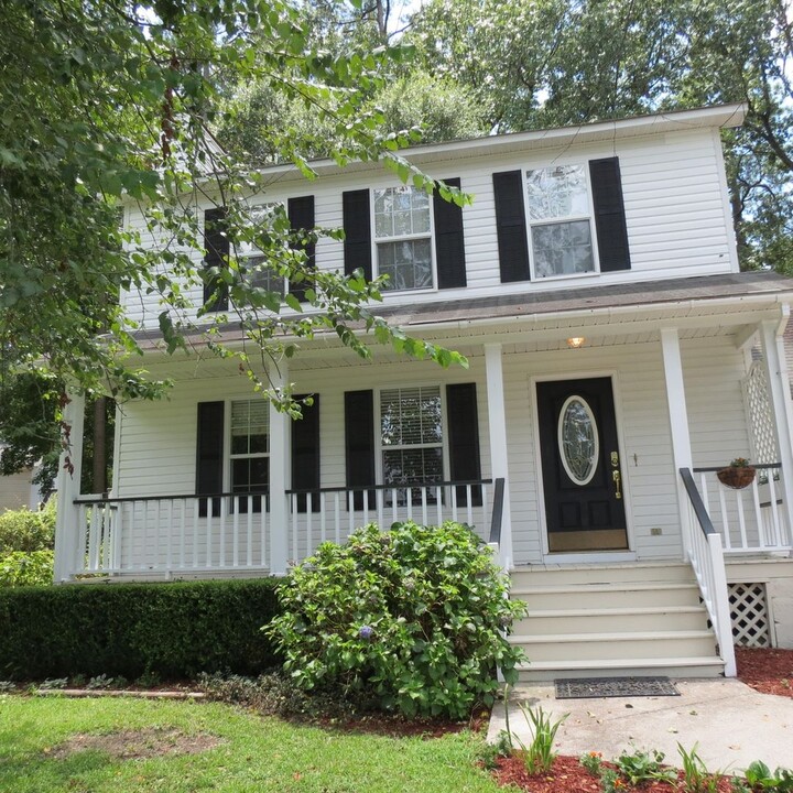 8533 Lynn Haven Ln in Charleston, SC - Building Photo