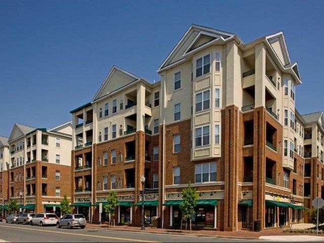 Cedar Court Apartments in Gaithersburg, MD - Foto de edificio