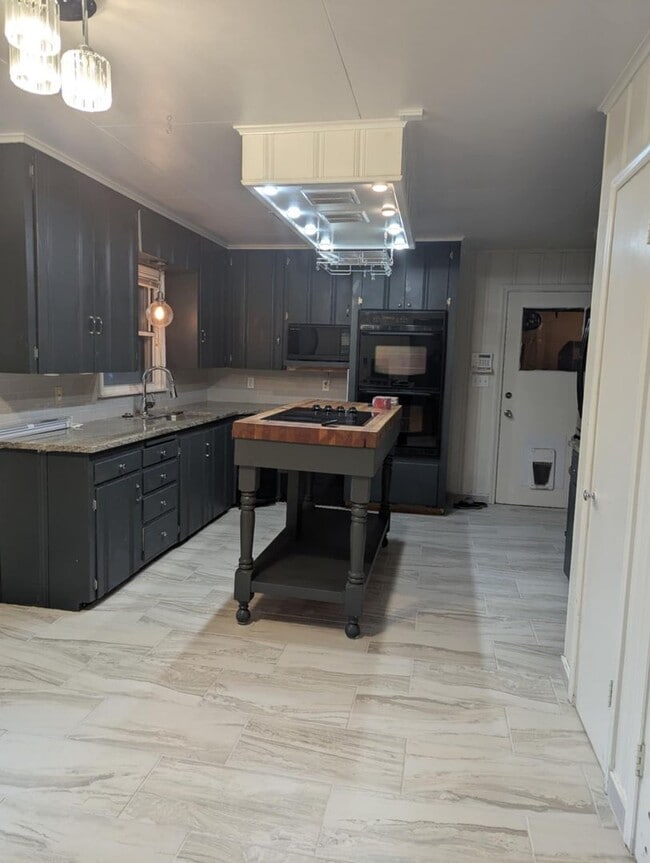 property at 5520 S Madison Ave