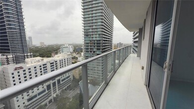 1100 S Miami Ave in Miami, FL - Building Photo - Building Photo