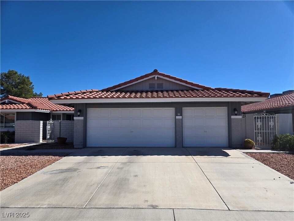 1405 Termas in Las Vegas, NV - Building Photo