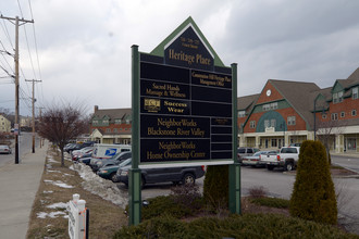 Heritage Place in Woonsocket, RI - Foto de edificio - Building Photo