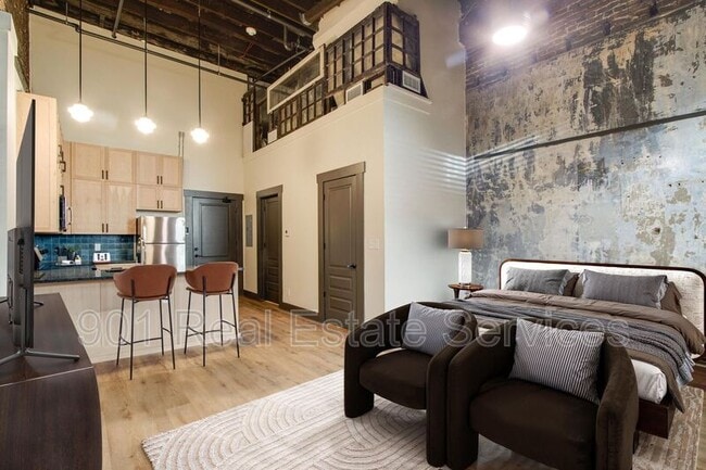 property at 124 Monroe Ave