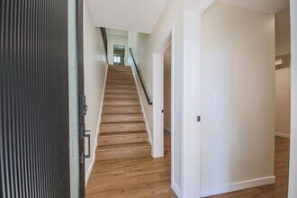 2129.1 Aaron St in Los Angeles, CA - Building Photo - Building Photo