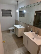 301 186th St in Sunny Isles Beach, FL - Building Photo - Building Photo