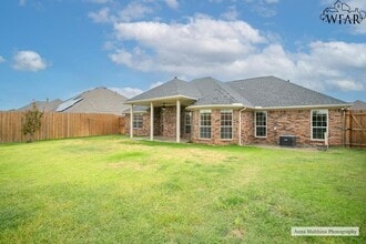 8 St Andrews Ct in Wichita Falls, TX - Building Photo - Building Photo