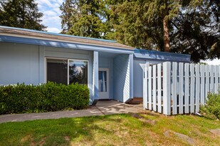 4308 NE Sunset Blvd, Unit U4 in Renton, WA - Building Photo