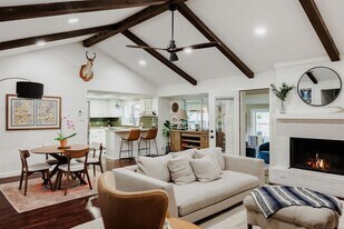 9101 Heatherwood Dr in Austin, TX - Building Photo