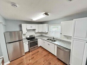 1418 Twin Branches Cir SE in Marietta, GA - Building Photo - Building Photo