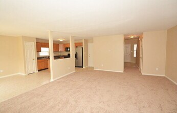 4768 Beach Club Dr in Noblesville, IN - Foto de edificio - Building Photo