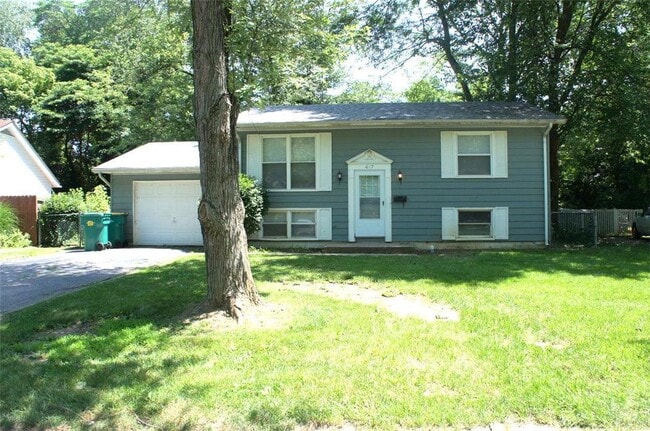 property at 617 W Madison St