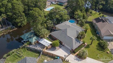 1611 Luzon Ln in Gulf Breeze, FL - Building Photo - Building Photo
