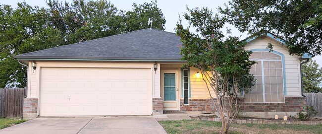 property at 525 Oxford Loop
