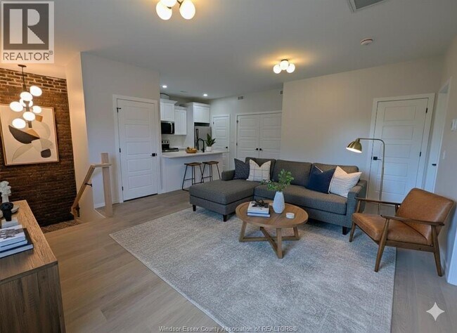 928-928 Giles Blvd E in Windsor, ON - Foto de edificio - Building Photo