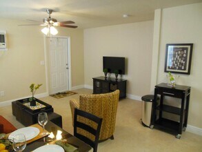 520 69th Ave, Unit 1 in St Pete Beach, FL - Building Photo - Building Photo