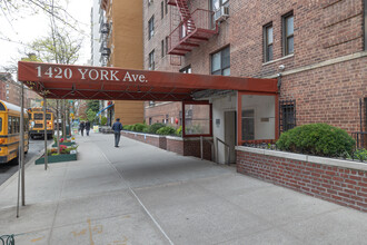 1420 York Ave in New York, NY - Building Photo - Building Photo