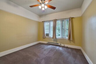 2730 T St in Sacramento, CA - Building Photo - Building Photo