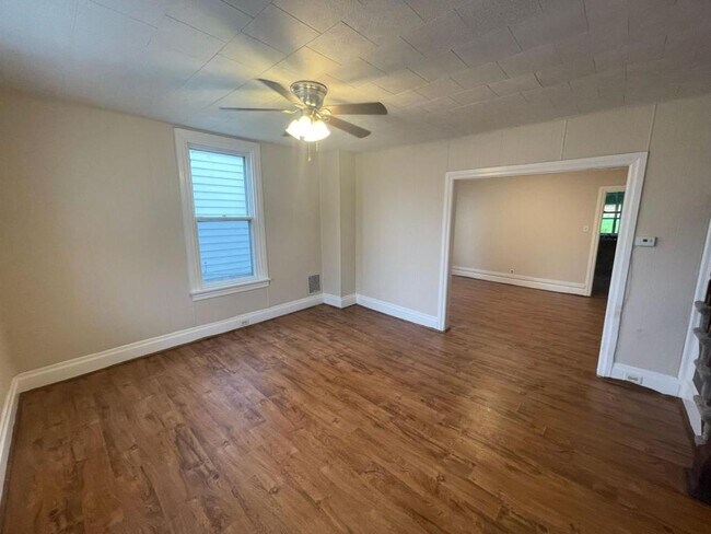 330 S 4th St in Newport, PA - Building Photo - Building Photo