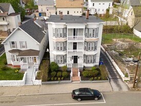 470 Spruce St in Manchester, NH - Building Photo