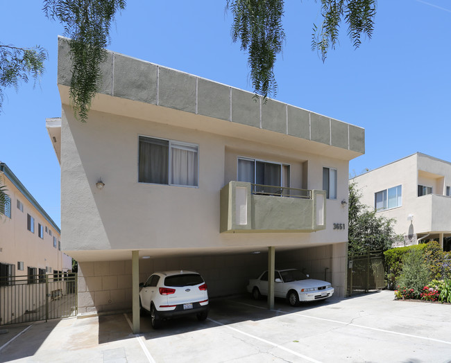 3651 Mclaughlin Ave in Los Angeles, CA - Foto de edificio - Building Photo