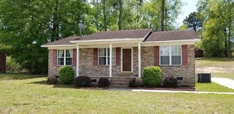 1303 E Home Ave in Hartsville, SC - Building Photo