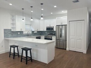 313 S E St in Lake Worth Beach, FL - Building Photo - Building Photo