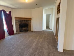 43438 170th St E in Lancaster, CA - Building Photo - Building Photo