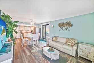 6009 Sea Ranch Dr, Unit 714 in Hudson, FL - Foto de edificio - Building Photo