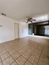 5302 Springfield Ave in Laredo, TX - Building Photo - Building Photo