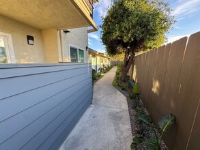 1343-47 Grove Ave in Imperial Beach, CA - Building Photo - Building Photo