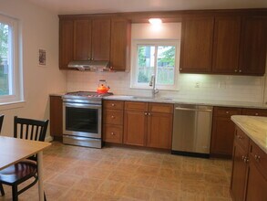 4512 Cortland Rd in Chevy Chase, MD - Building Photo - Building Photo