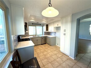 7759 Devonshire Ct in Rancho Cucamonga, CA - Foto de edificio - Building Photo