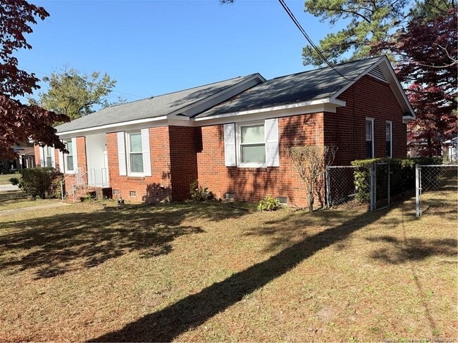 601 Helen St in Fayetteville, NC - Building Photo - Building Photo