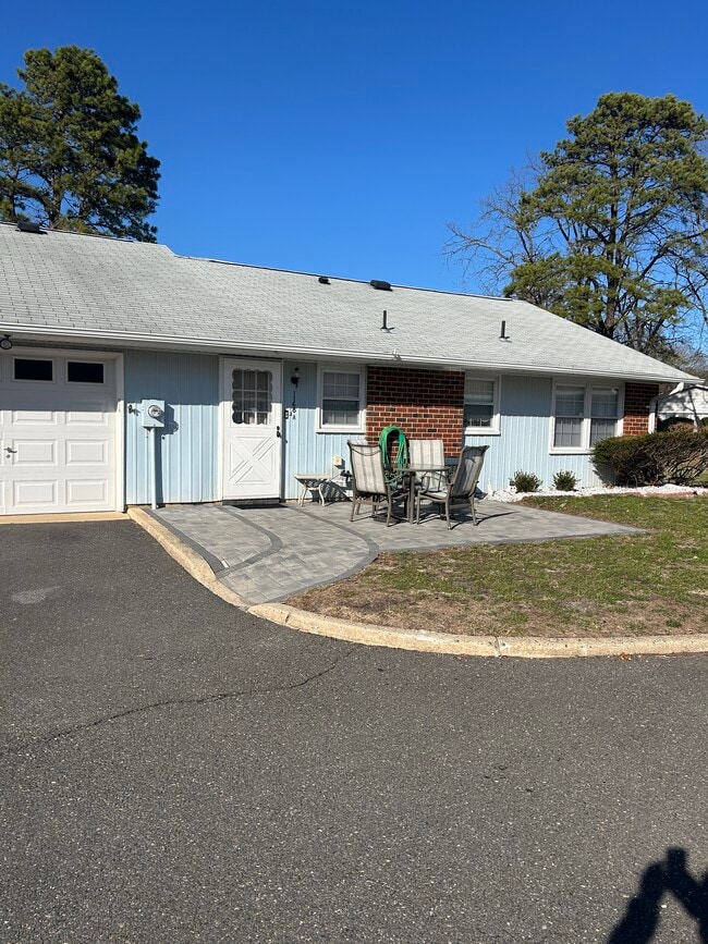 property at 1168A Clydebank Ct