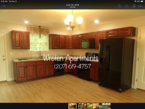 4 Dom’s St, Unit #1 in Augusta, ME - Foto de edificio - Building Photo
