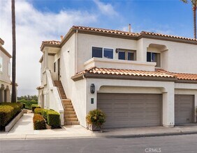 25 Centre Ct, Unit 90 in Dana Point, CA - Building Photo - Building Photo
