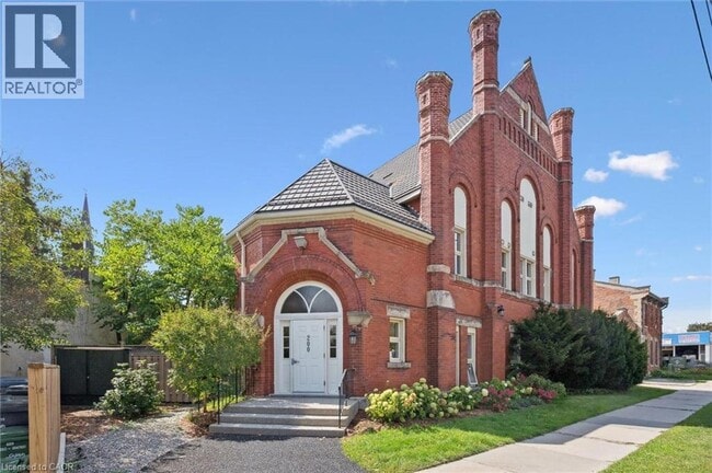 200 Woolwich St in Guelph, ON - Building Photo - Building Photo