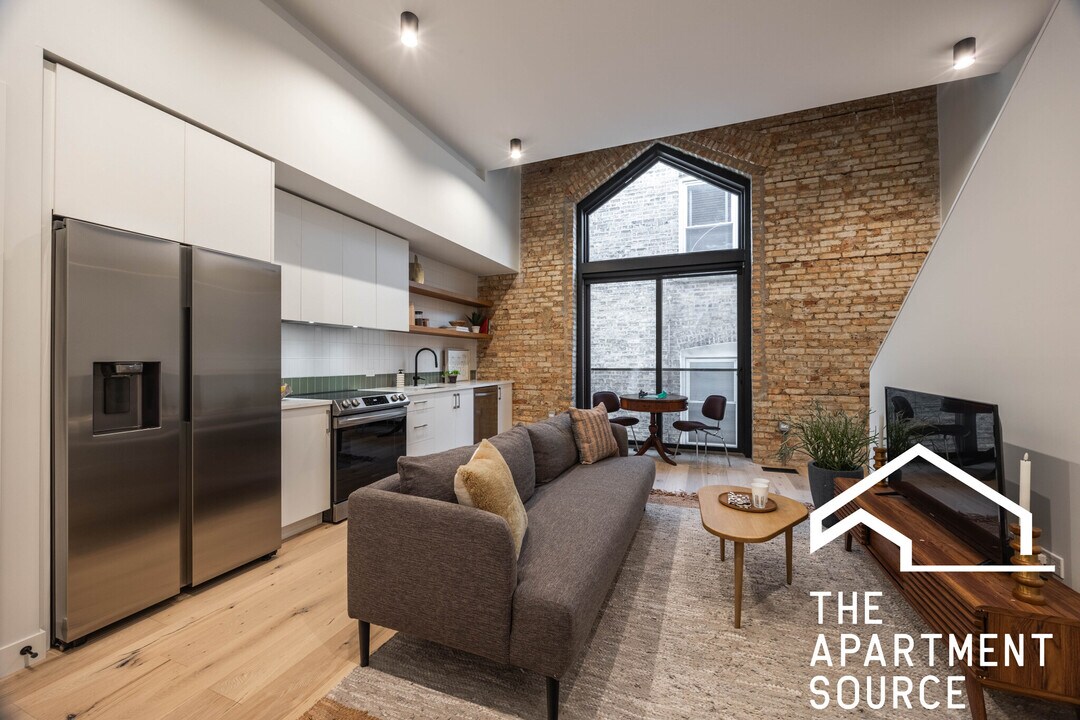 1700 Oak Ave in Evanston, IL - Building Photo
