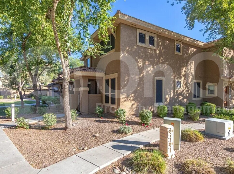 1225 N 36th St in Phoenix, AZ - Building Photo
