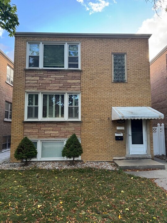 5527 N Central Ave in Chicago, IL - Building Photo